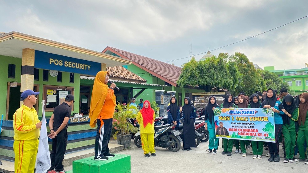 Meriahkan Haornas, MAN 1 OKU Timur Gelar Jalan Sehat