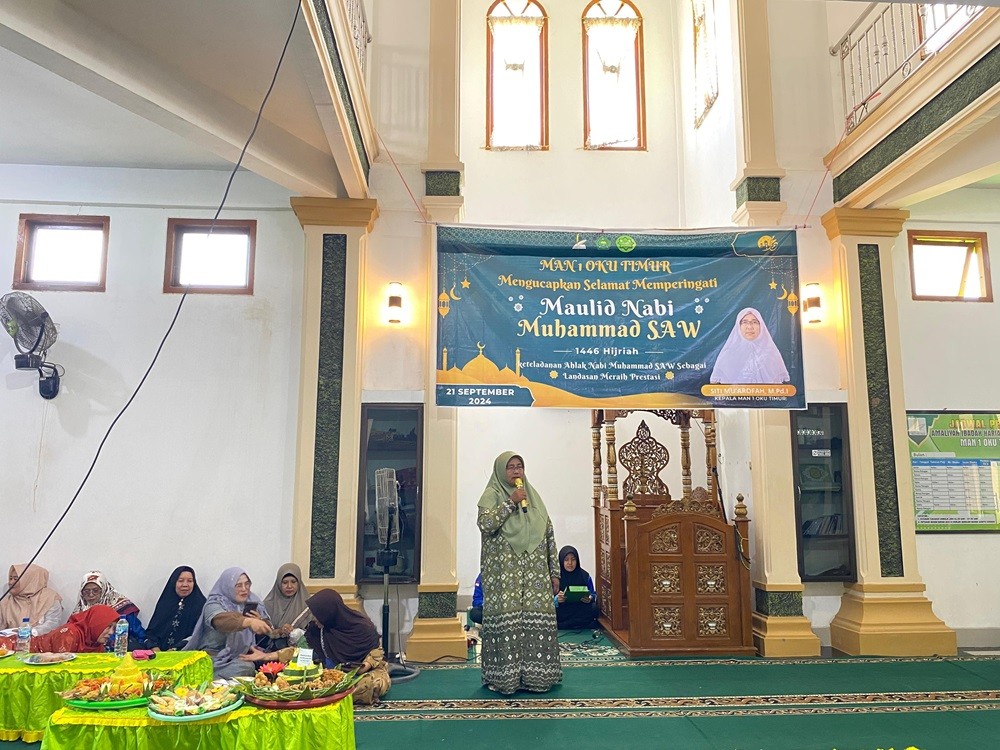 MAN 1 OKUT Gelar Peringatan Maulid Nabi Muhammad SAW 1446 H